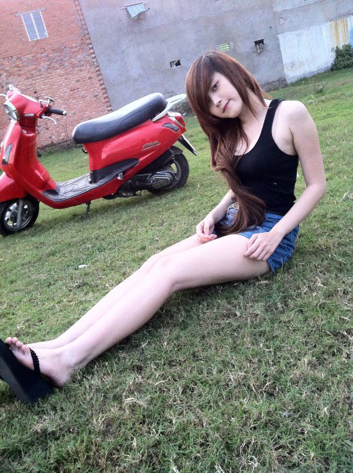 三男玩一個(gè)饑渴少婦爽叫視頻播放