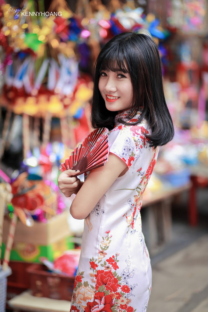 二個(gè)添下面兩個(gè)吃奶