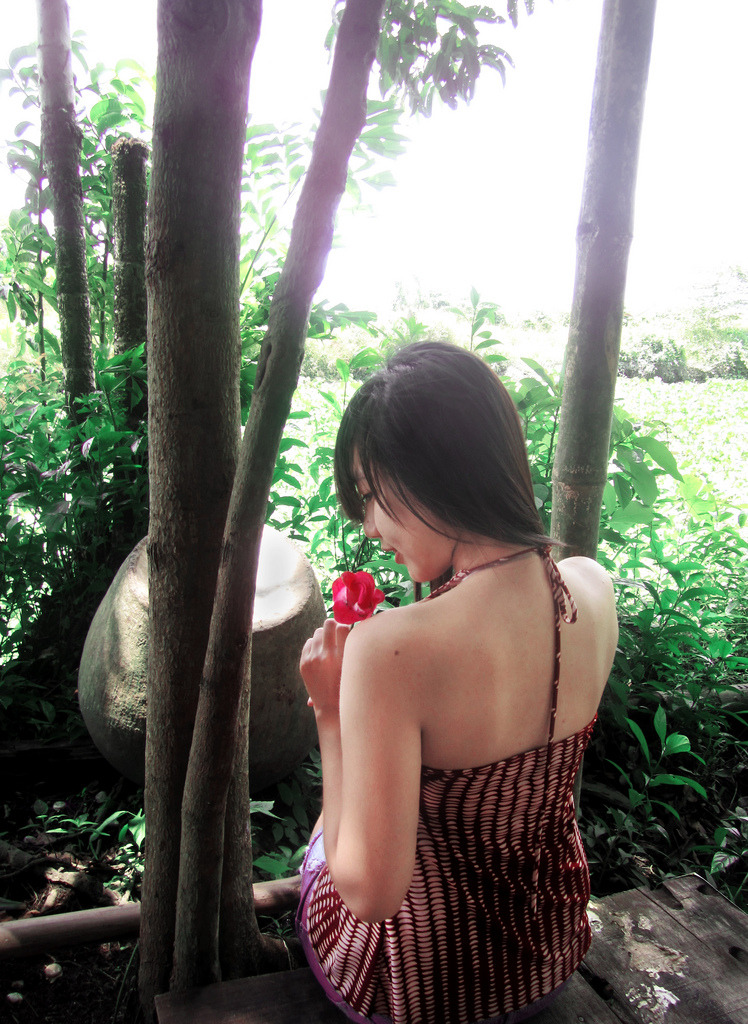 女鄰居掀開(kāi)短裙讓我挺進(jìn)漫畫(huà)